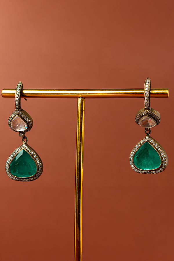 Victorian Kavya Earrings