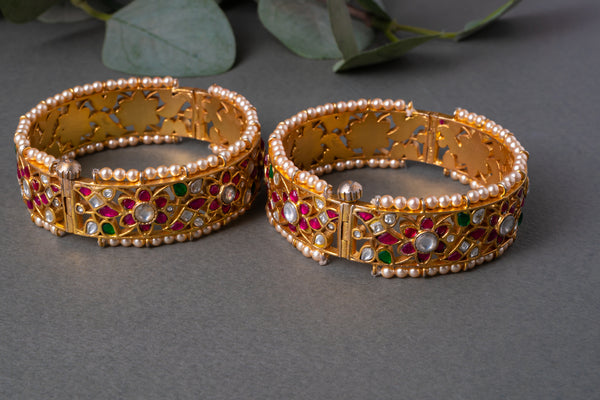 Nitya Kundan Bangles