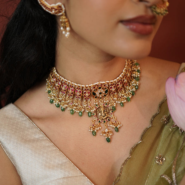 Kavya Kundan choker