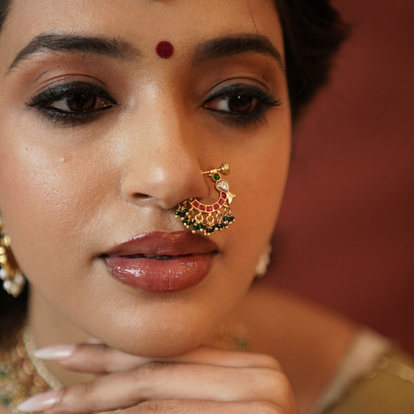 Pakshi Kundan Nose Pin.