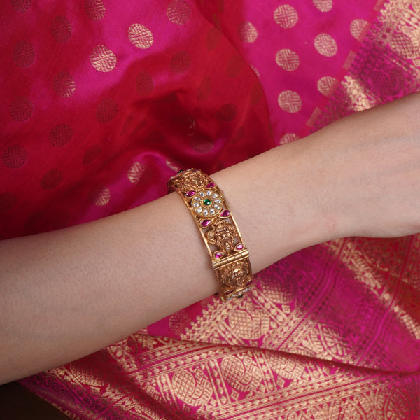 Divya Nakshi Kundan Heritage Bangle.