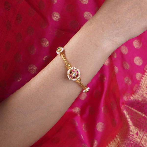 Triveni Nakshi Kundan Bangle.