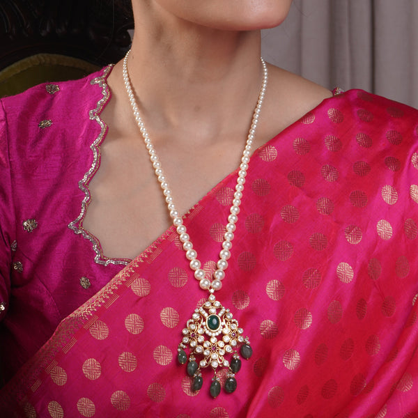 Emerald Grace Pearl Necklace.